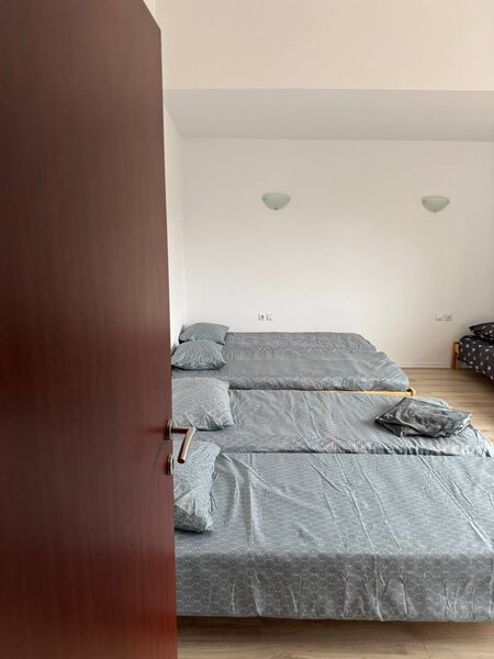 Banu Manta, Stirbei Voda, Pipera, vile p+2 cazare muncitori Asia